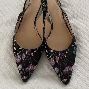 Black floral pointed flats